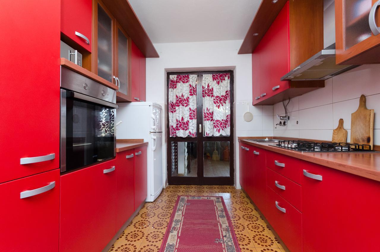 Apartments And Room Luka Klenovica Exterior photo