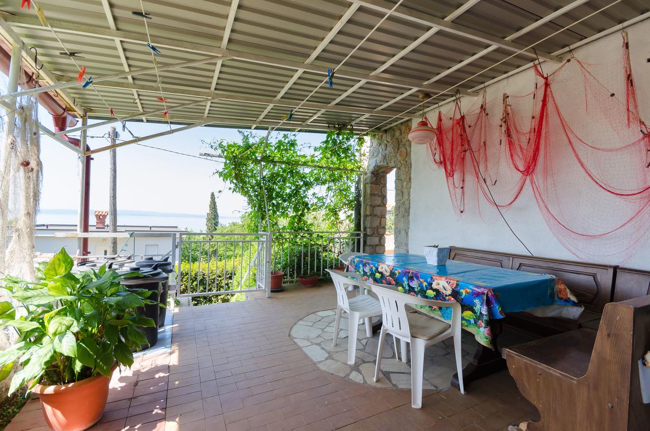 Apartments And Room Luka Klenovica Exterior photo