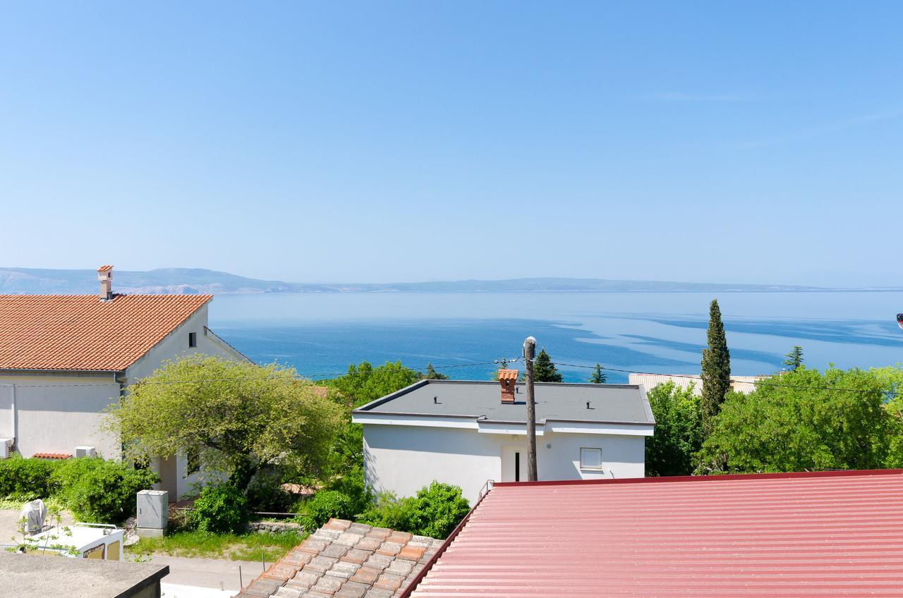 Apartments And Room Luka Klenovica Exterior photo