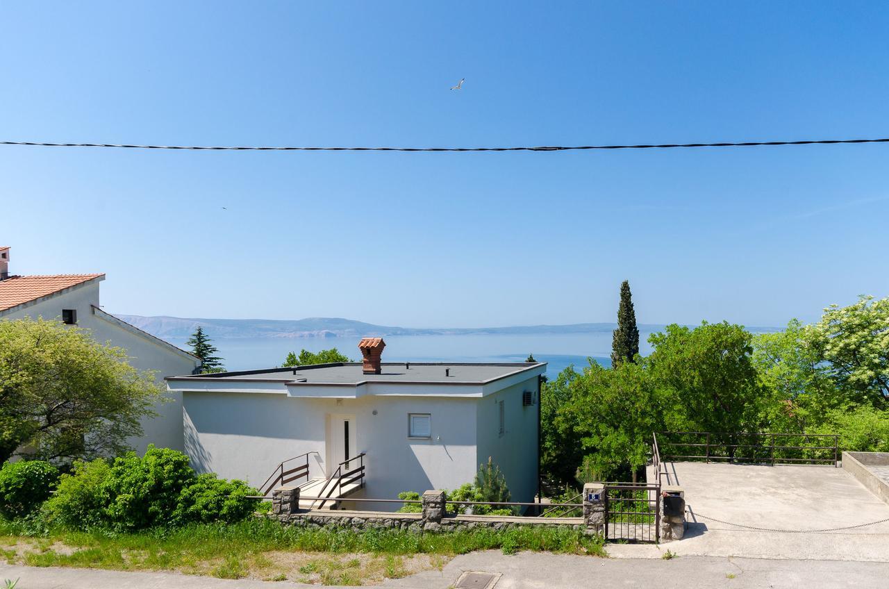 Apartments And Room Luka Klenovica Exterior photo